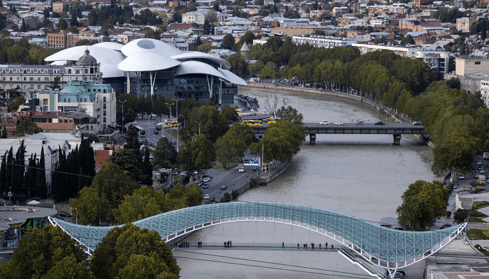 Грузия подняла порог инвестиций для получения ВНЖ Грузия подняла порог инвестиций для получения ВНЖ